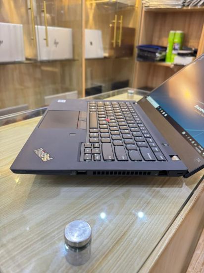 Picture of Lenovo ThinkPad T14 Touchscreen