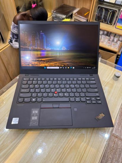 Picture of Lenovo Thinkpad X1 Carbon Gen 8