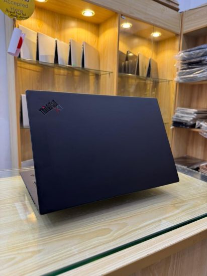 Picture of Lenovo Thinkpad X1 Carbon Gen 8